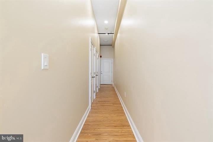 2029 Walnut St #3F - Photo 2 of 20