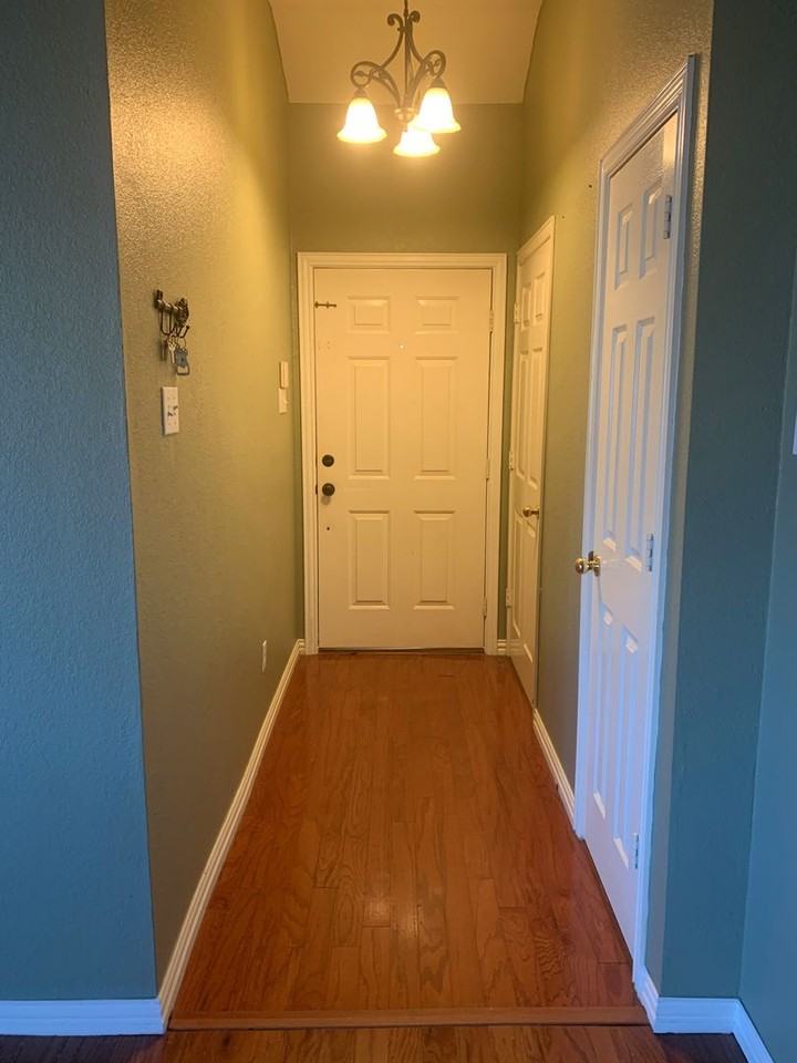 2705 Jennie Wells Dr - Photo 2 of 15