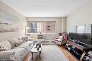 2101 Chestnut St #1019 - Photo 1 of 1
