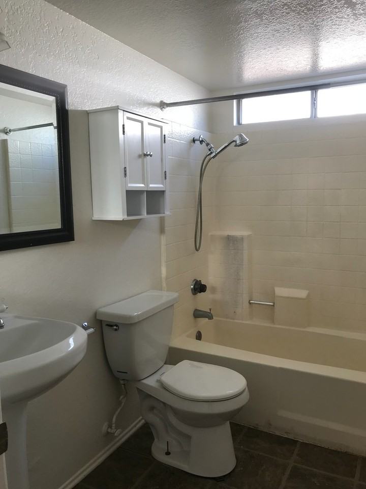 24276 Sun Valley Rd - Photo 4 of 4