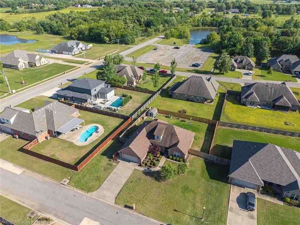 3725 Colfax Way - Photo 4 of 50