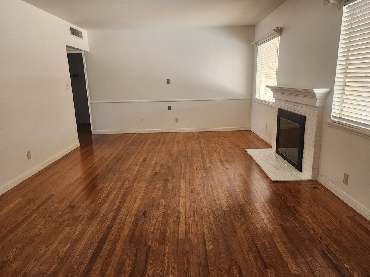 1309 Telegraph Ave - Photo 4 of 29