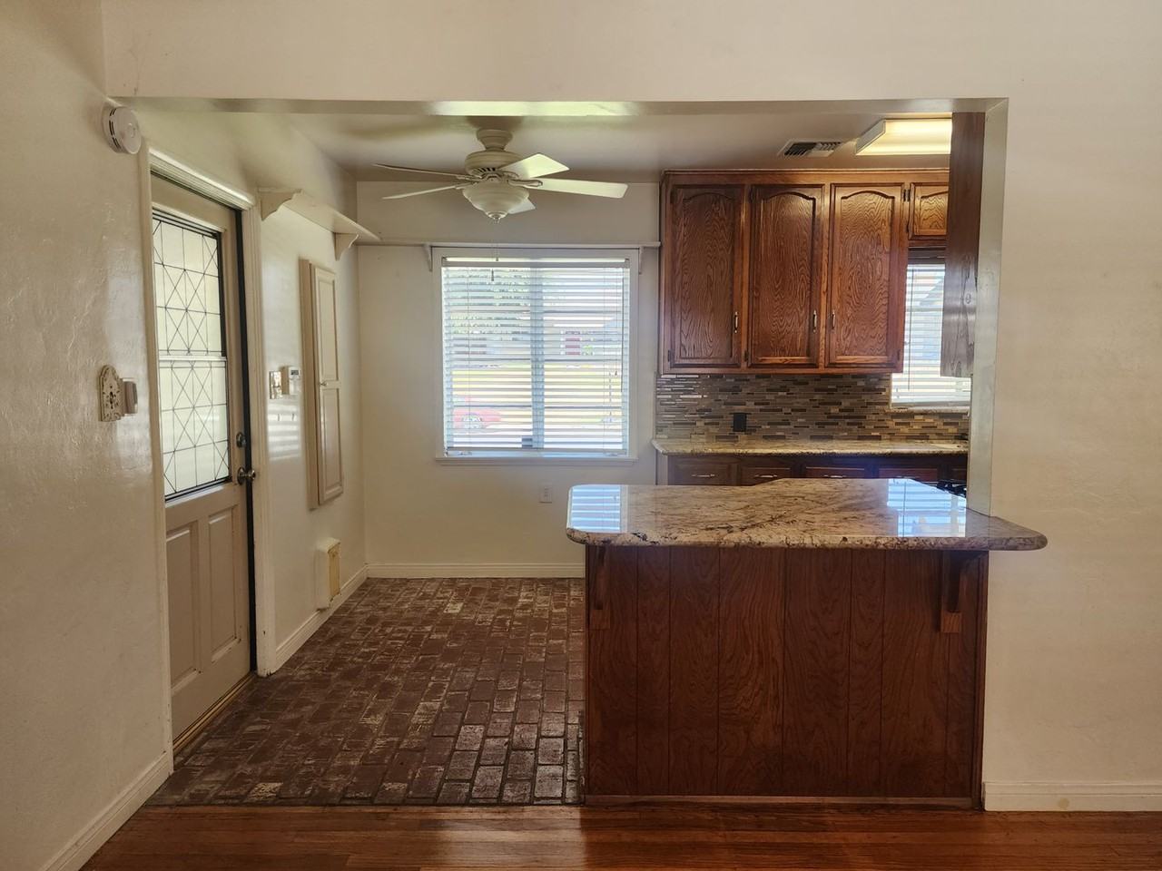 1309 Telegraph Ave - Photo 6 of 29
