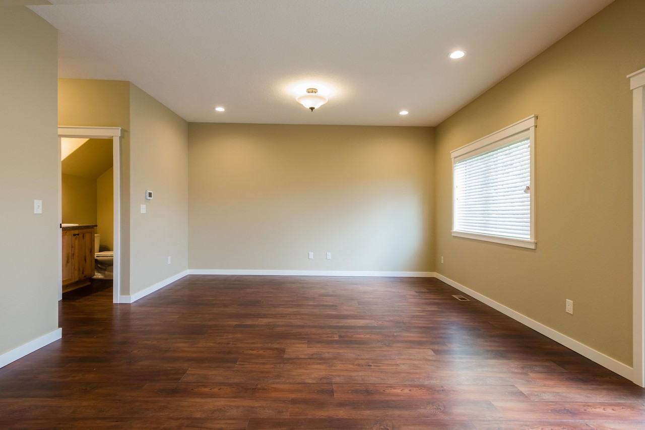 188 Ne American Dr - Photo 3 of 10