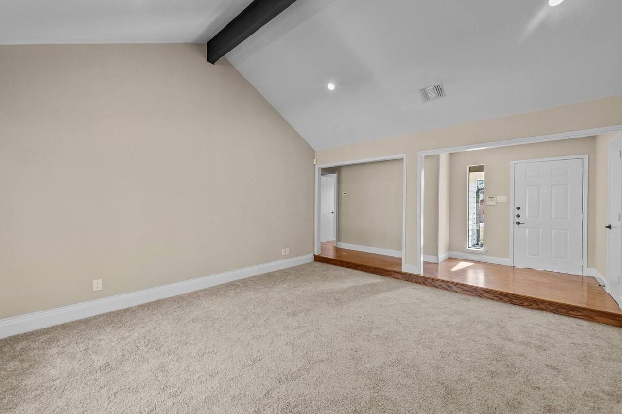 306 Dove Creek Trl - Photo 4 of 25