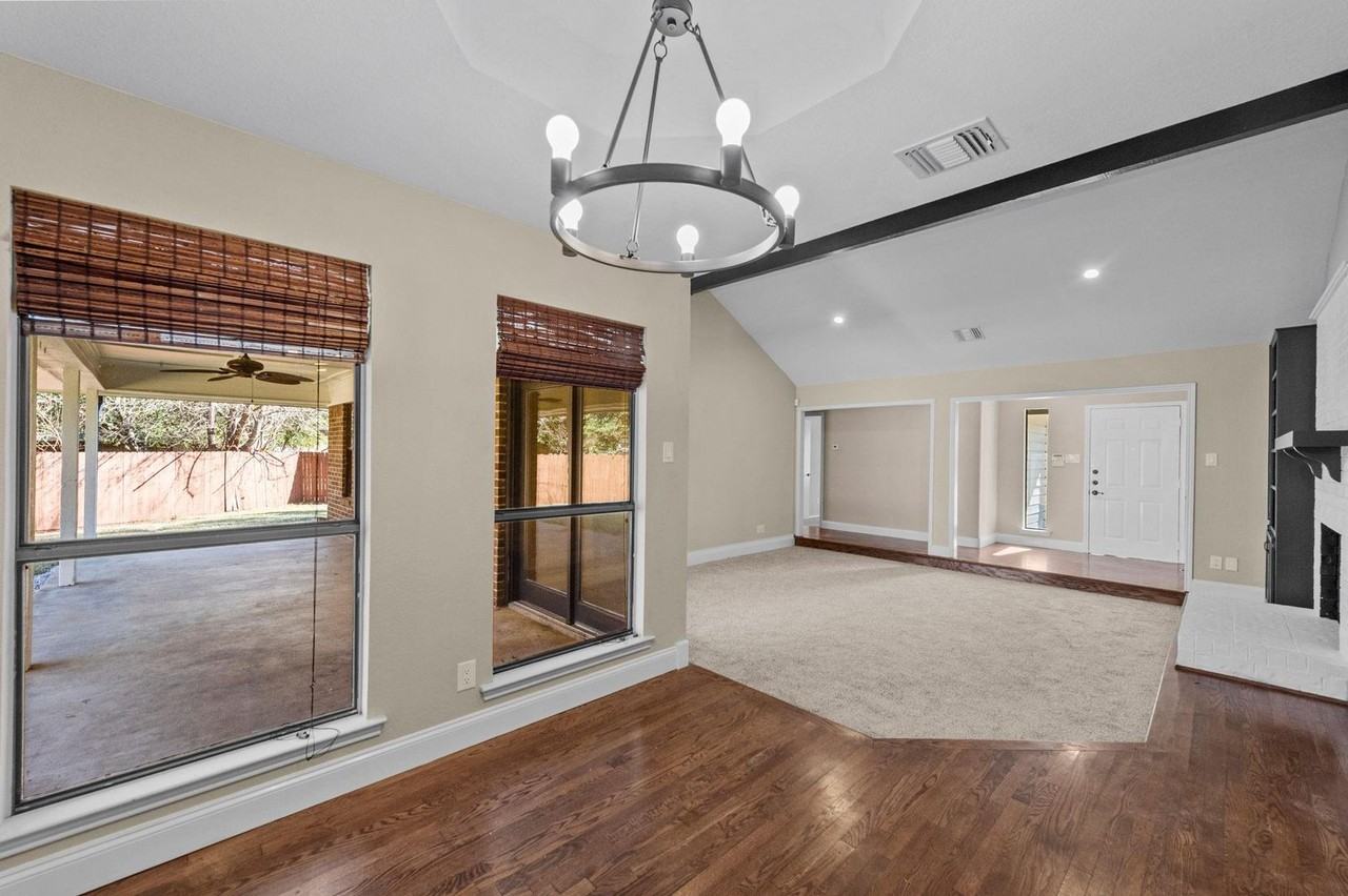 306 Dove Creek Trl - Photo 7 of 25