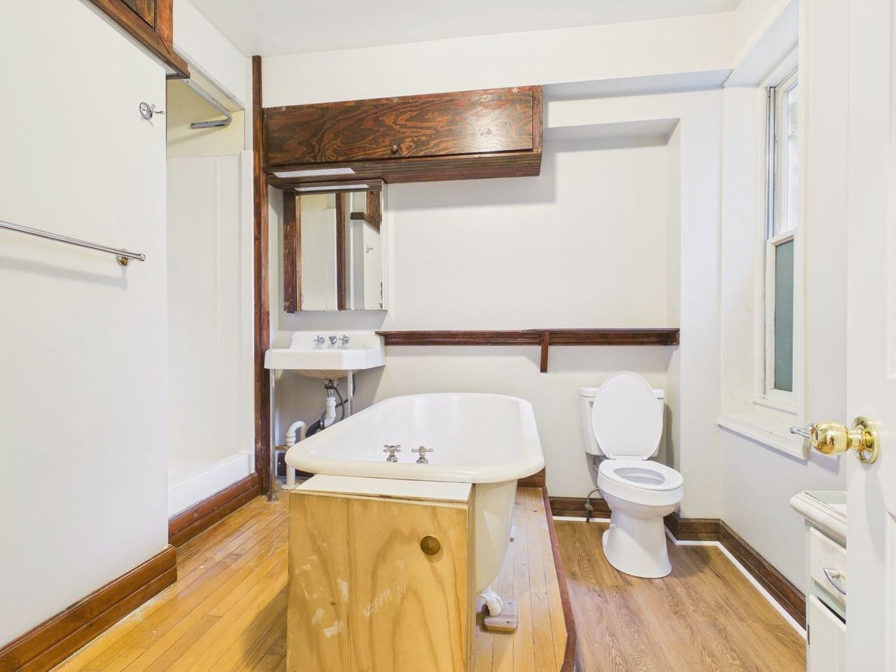 1834 Green St - Photo 4 of 7