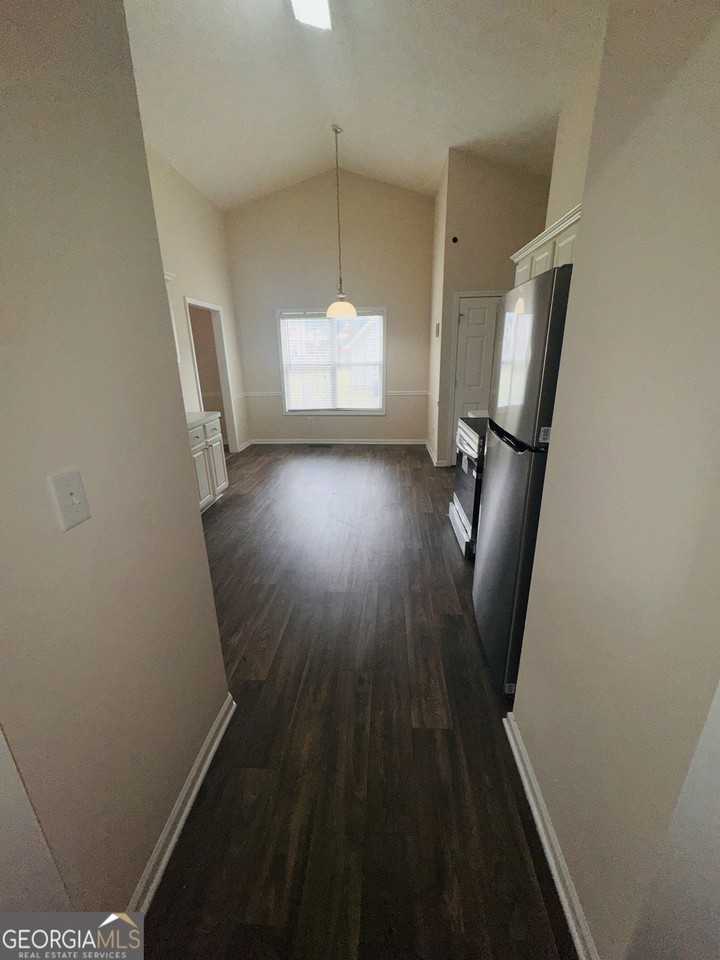 3305 Chandon Ln - Photo 7 of 14