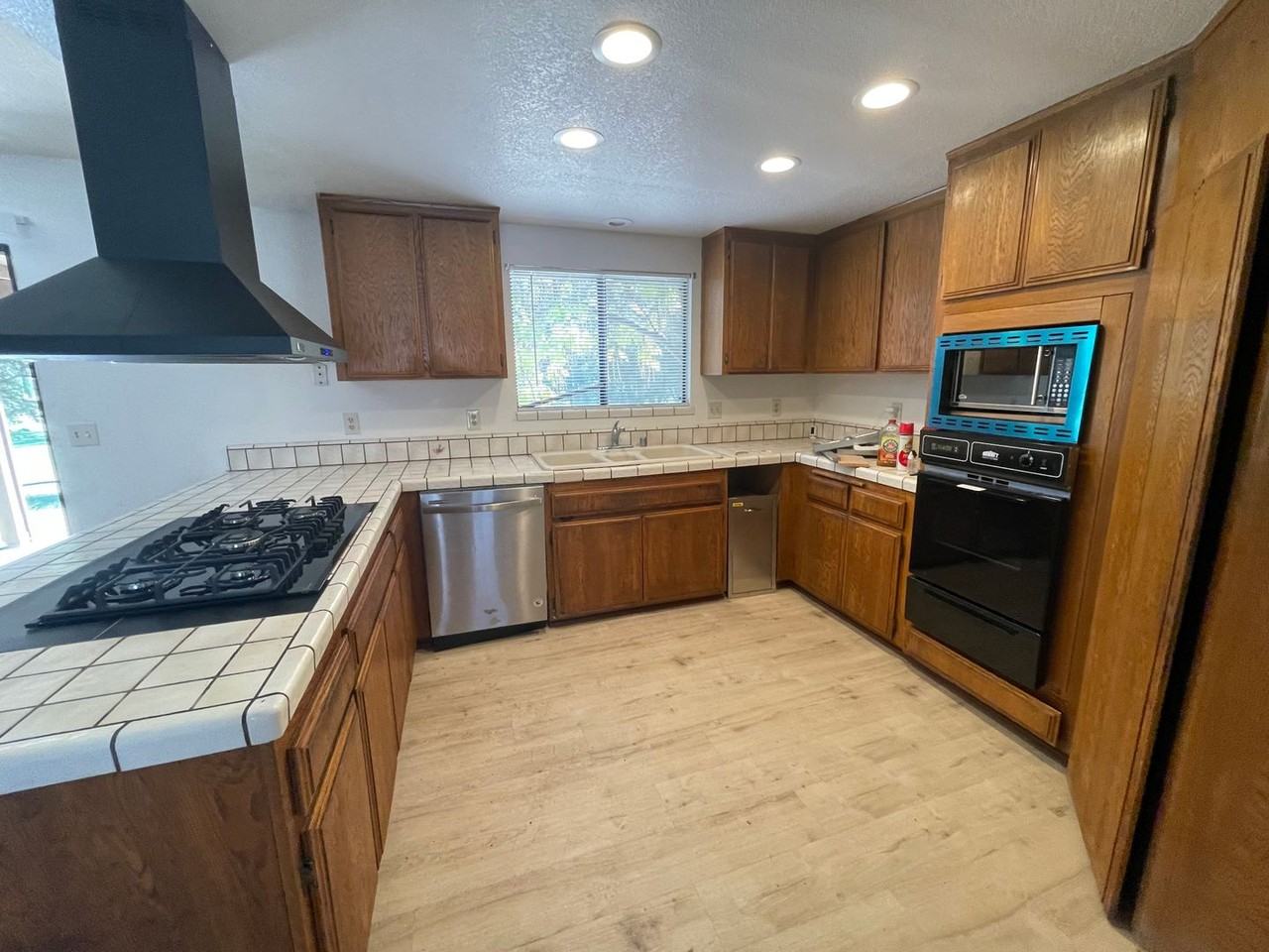 17343 Buckthorn Ave - Photo 4 of 47