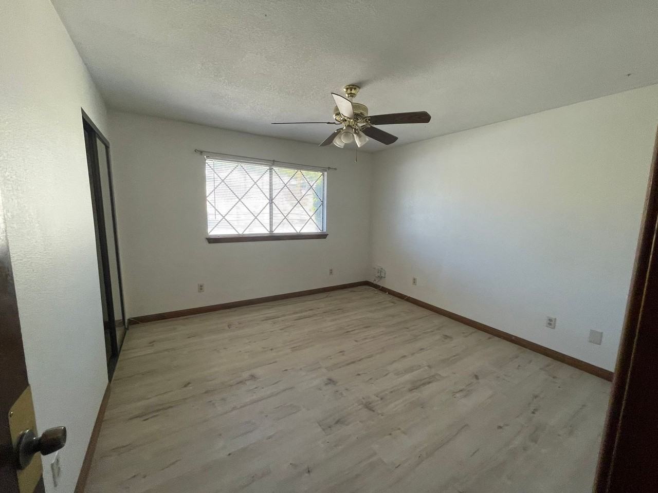 17343 Buckthorn Ave - Photo 5 of 47