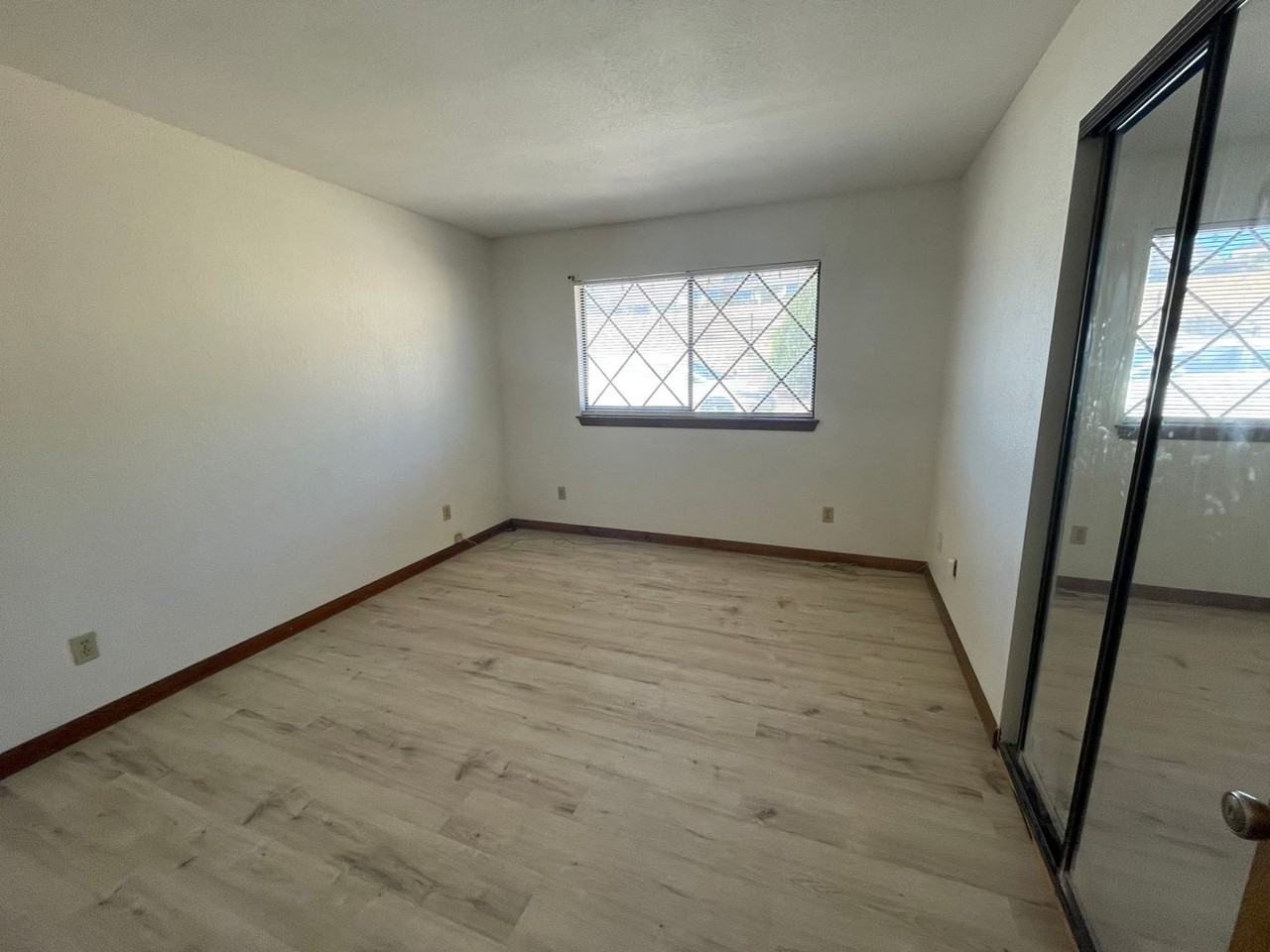 17343 Buckthorn Ave - Photo 6 of 47