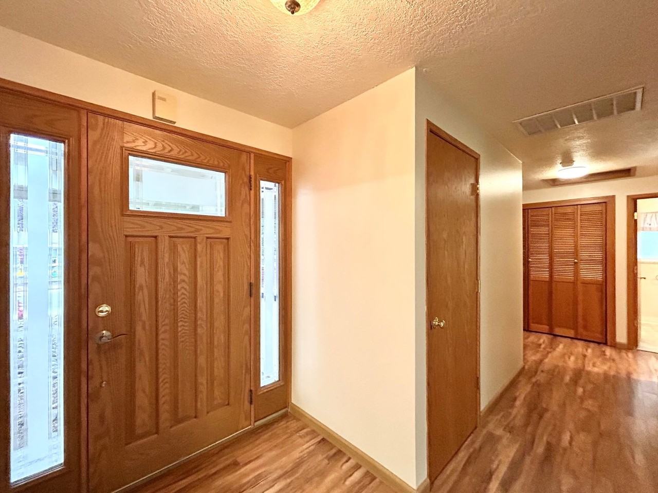 8670 Sw 75th Ave - Photo 4 of 50