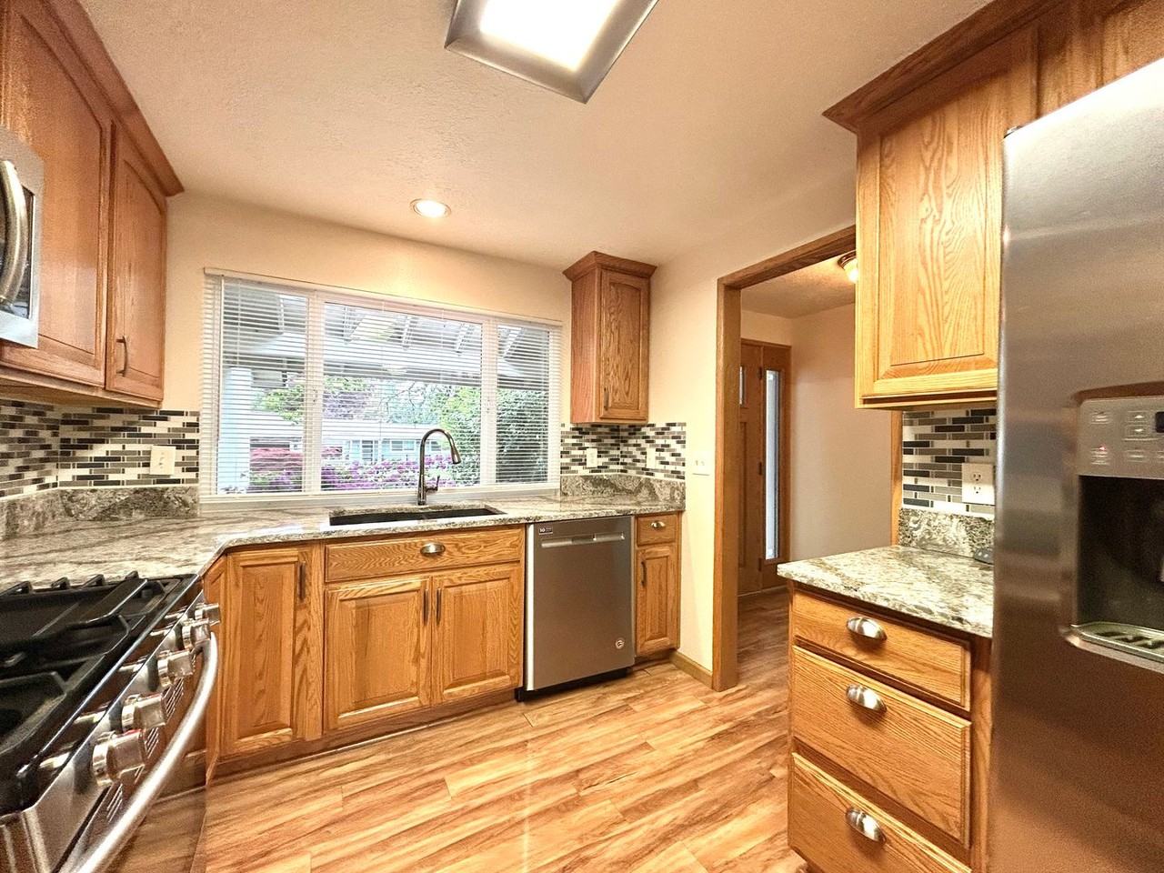8670 Sw 75th Ave - Photo 7 of 50