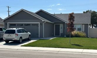 featured image of 11383 Queensland Dr