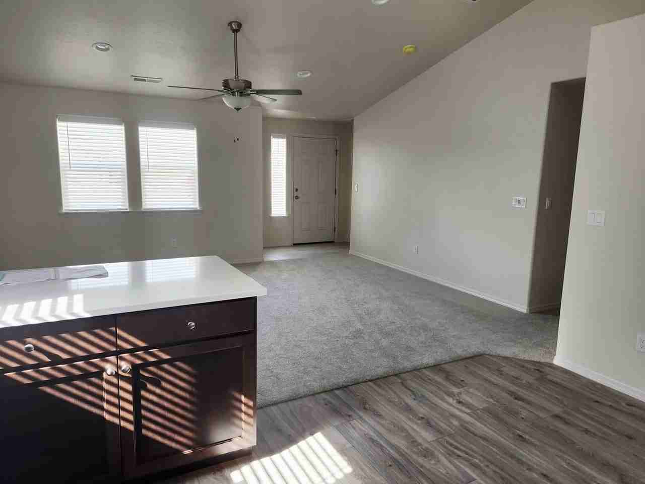 11383 Queensland Dr - Photo 5 of 15