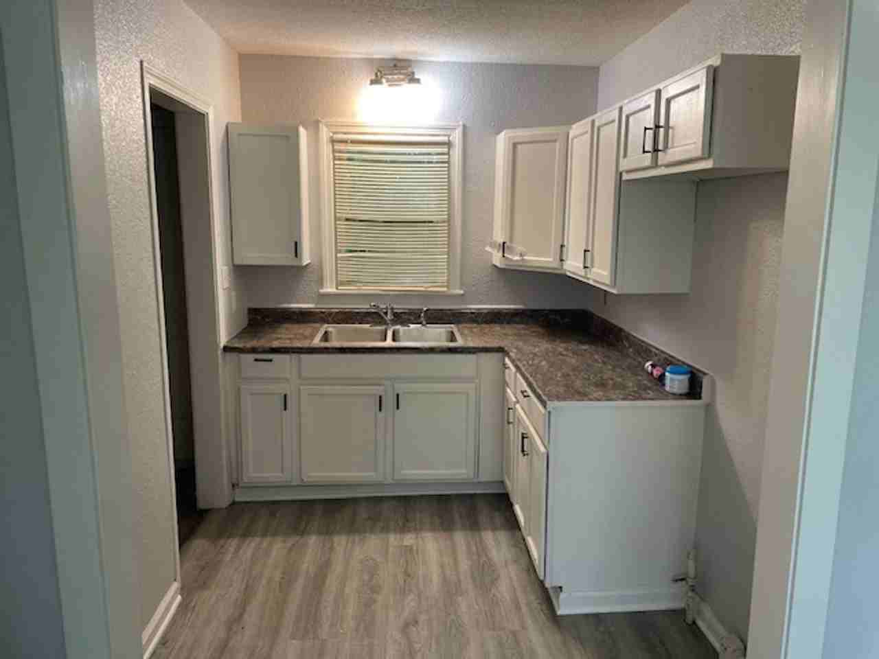 2723 E Mossman Ave - Photo 3 of 7