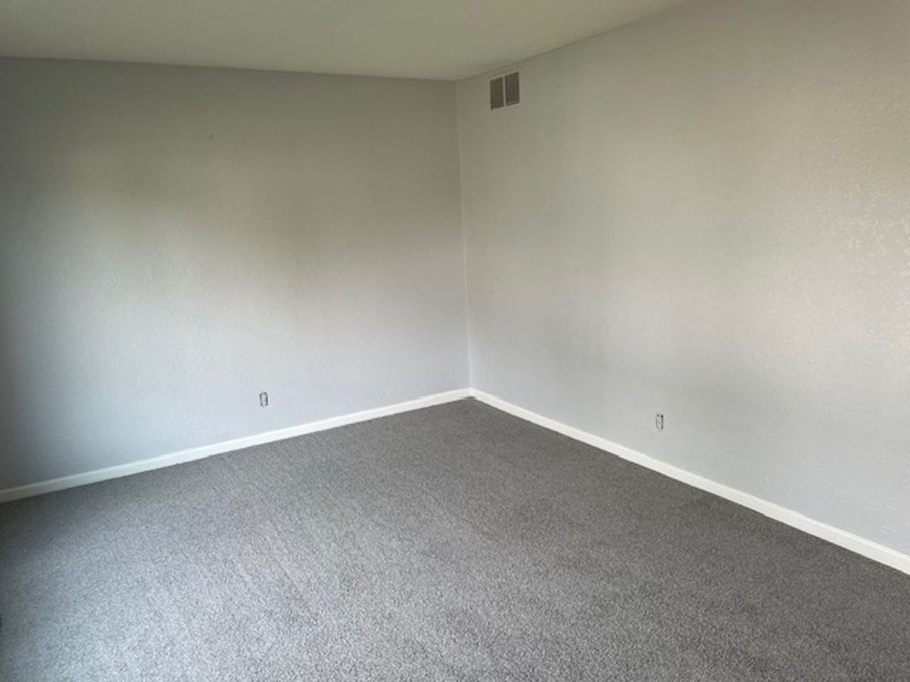 2723 E Mossman Ave - Photo 6 of 7