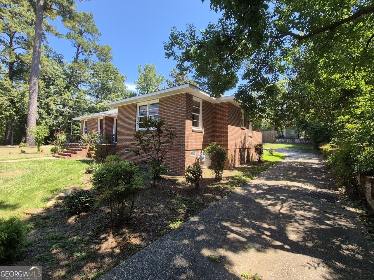 1908 Garrard St - Photo 2 of 14