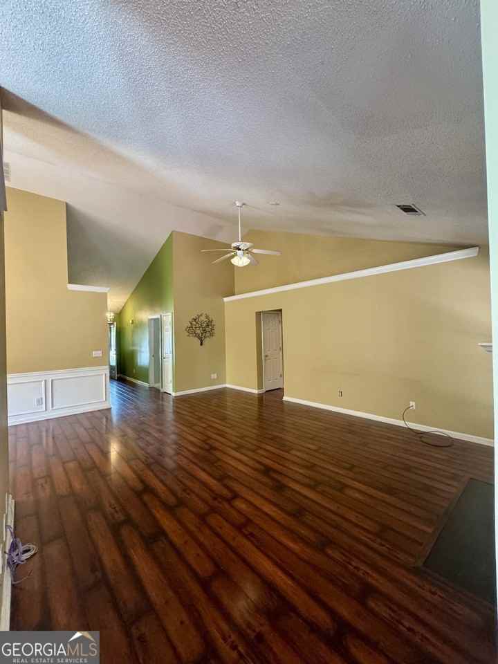 1840 Arborwood Dr - Photo 7 of 29