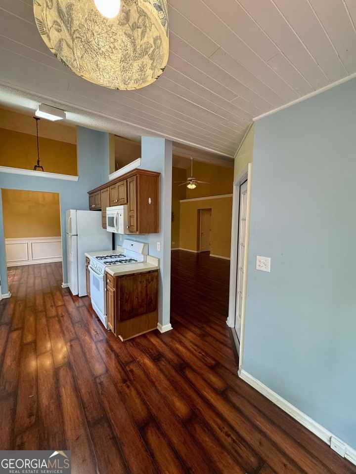 1840 Arborwood Dr - Photo 6 of 48