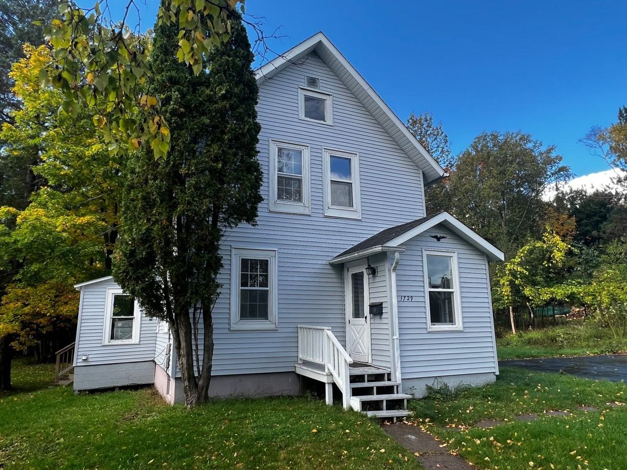 1729 Carver Ave - Photo 3 of 18