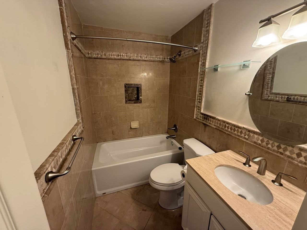 15448 N 63rd St - Photo 3 of 9