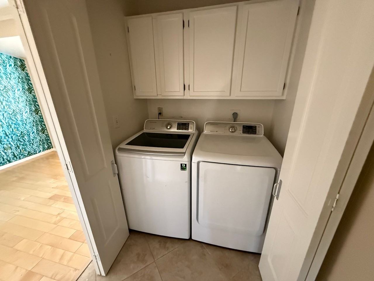 15448 N 63rd St - Photo 5 of 9