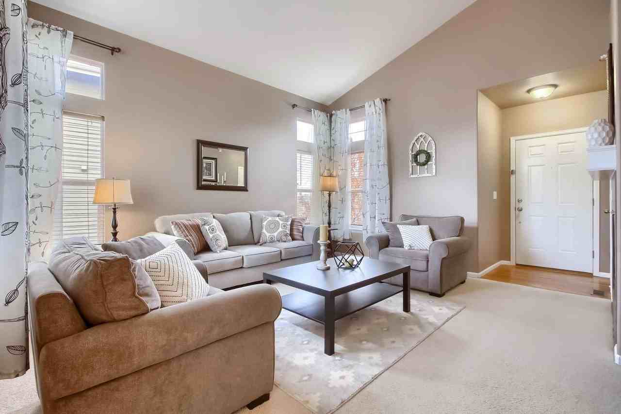 5462 Brooklawn Ln - Photo 5 of 50
