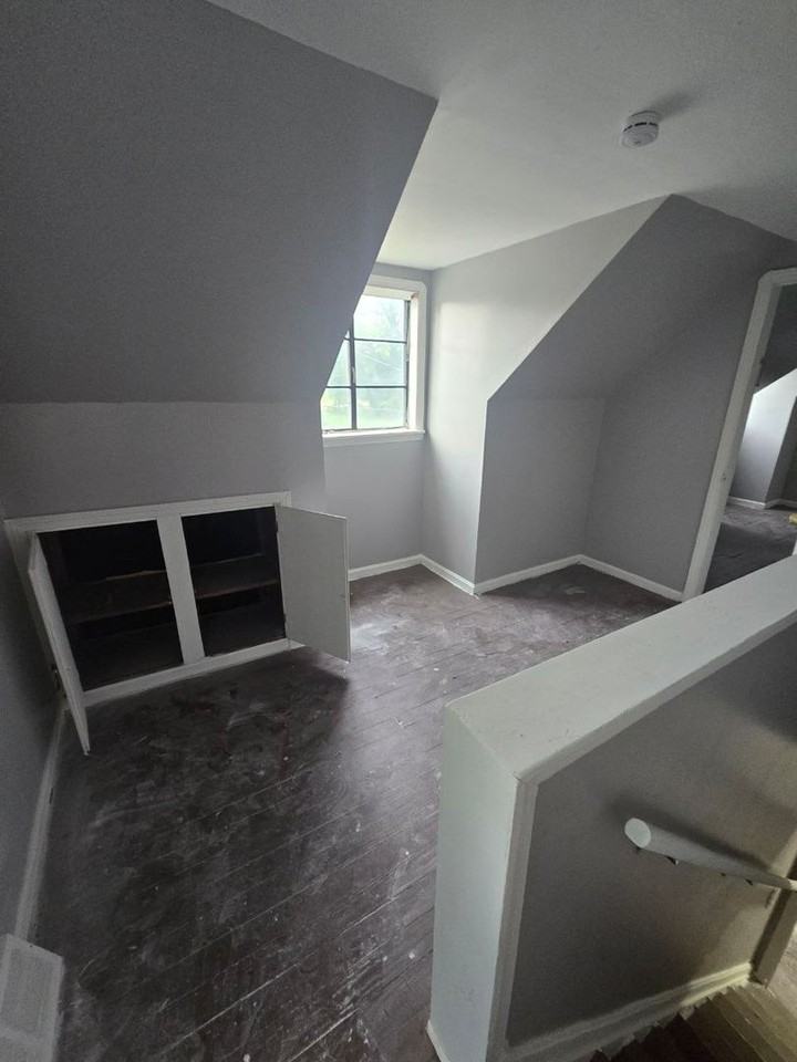 14205 Sylvia Ave - Photo 6 of 11