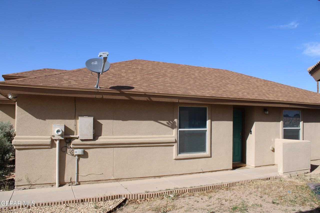 12928 Hueco Pit Dr - Photo 2 of 9