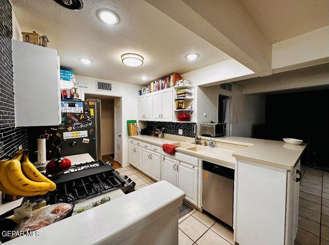 1516 Elmhurst Dr - Photo 3 of 23