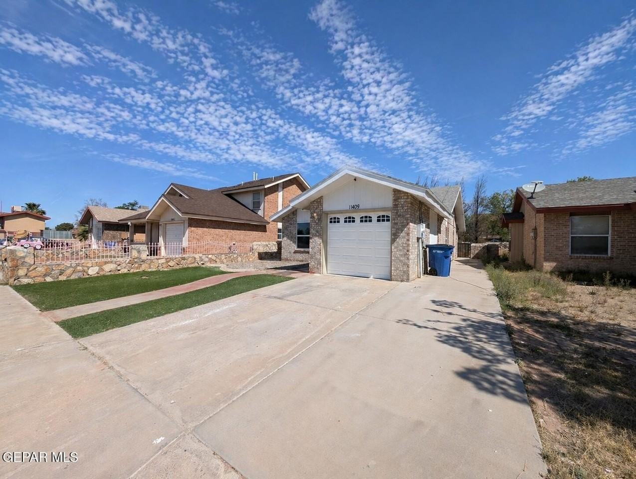 11409 Chickasaw Dr - Photo 2 of 20