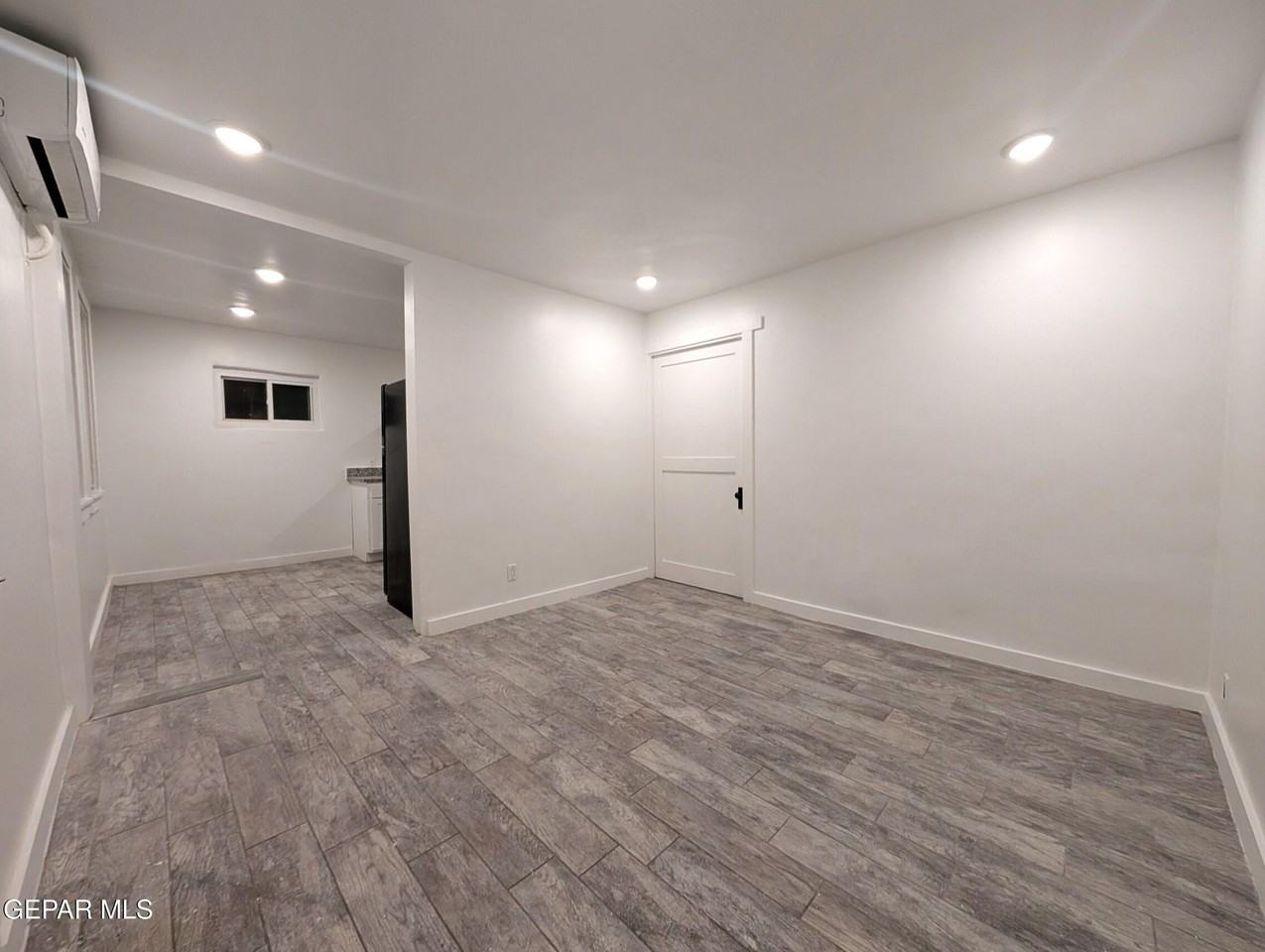 2315 Montana Ave #3 - Photo 4 of 22