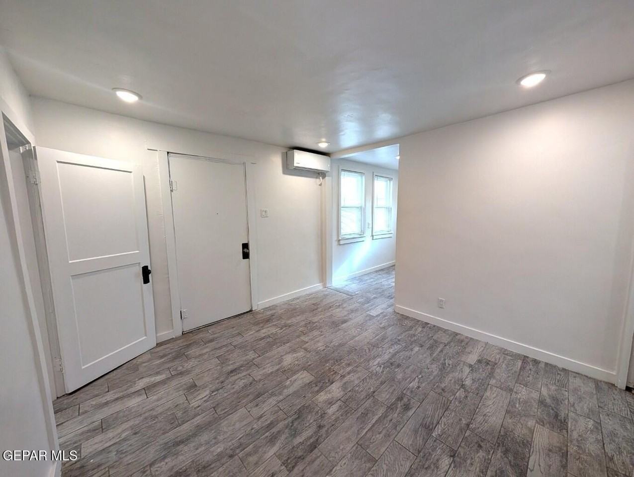 2315 Montana Ave #3 - Photo 5 of 22