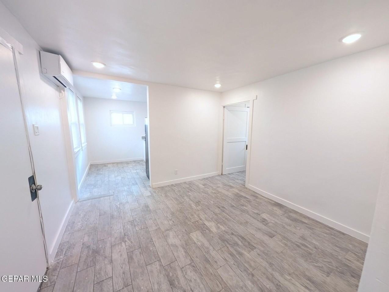 2315 Montana Ave #3 - Photo 6 of 22