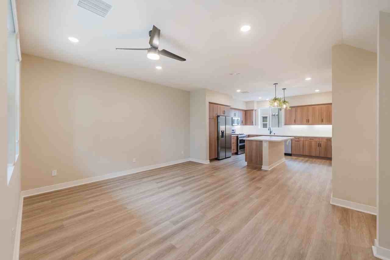 7756 Taylor Ln - Photo 5 of 46