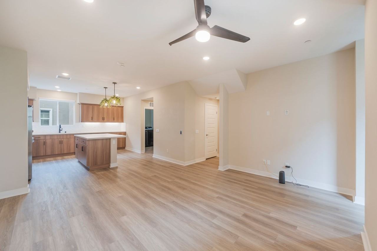 7756 Taylor Ln - Photo 7 of 46
