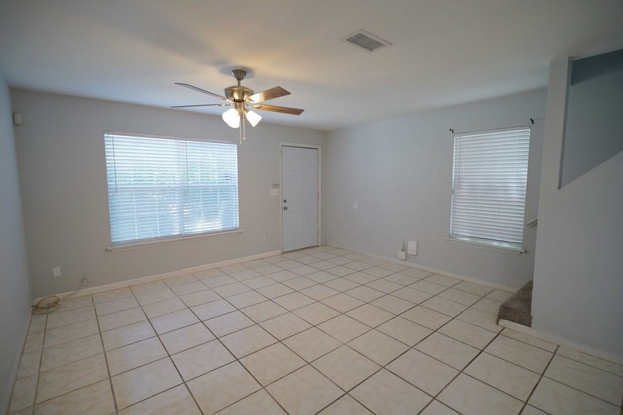 2648 Tess Cir - Photo 3 of 25