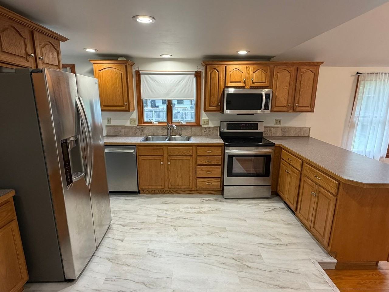 1195 Burts Pit Rd - Photo 3 of 38