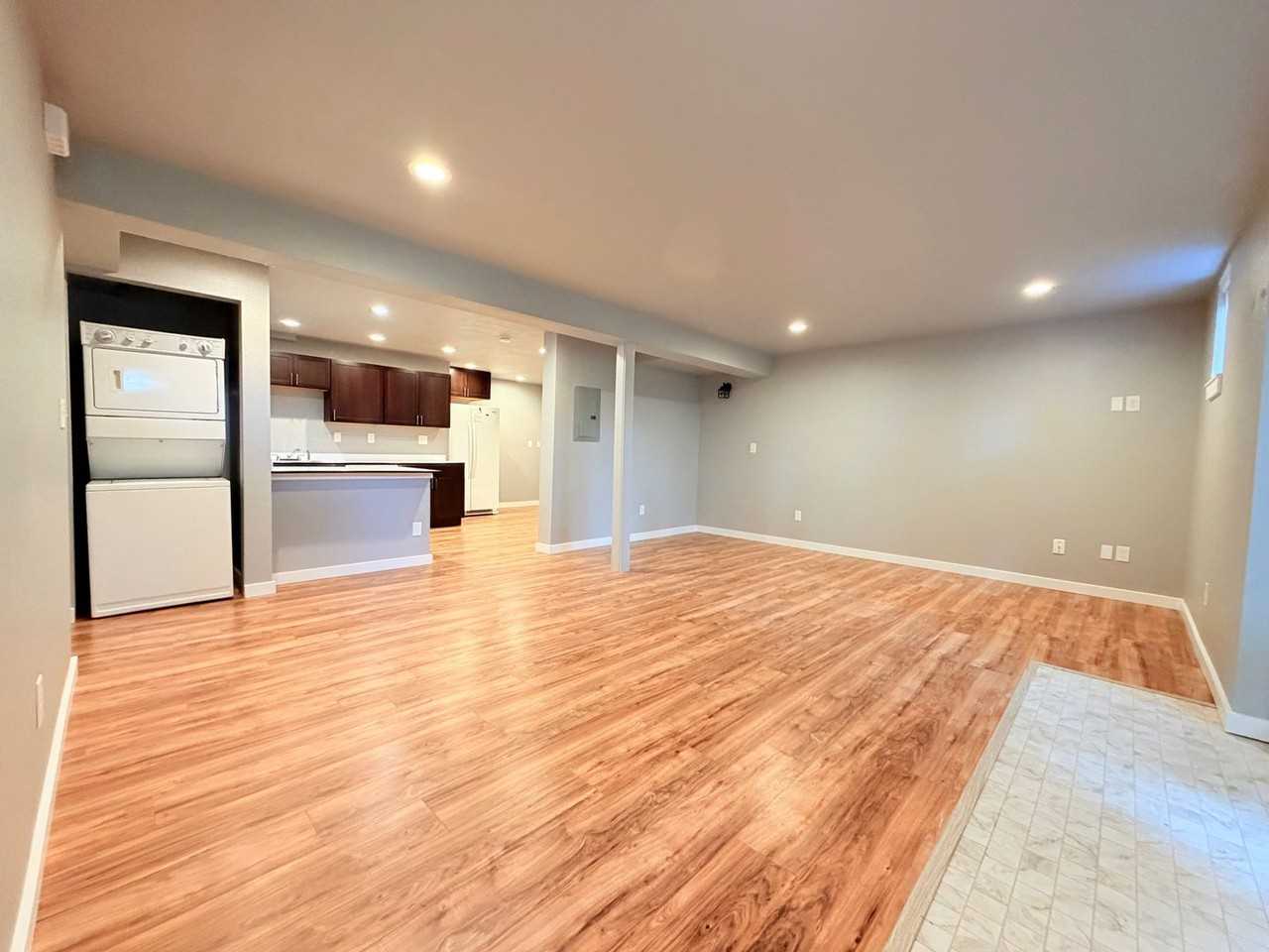4203 Sunnyside Blvd - Photo 2 of 13