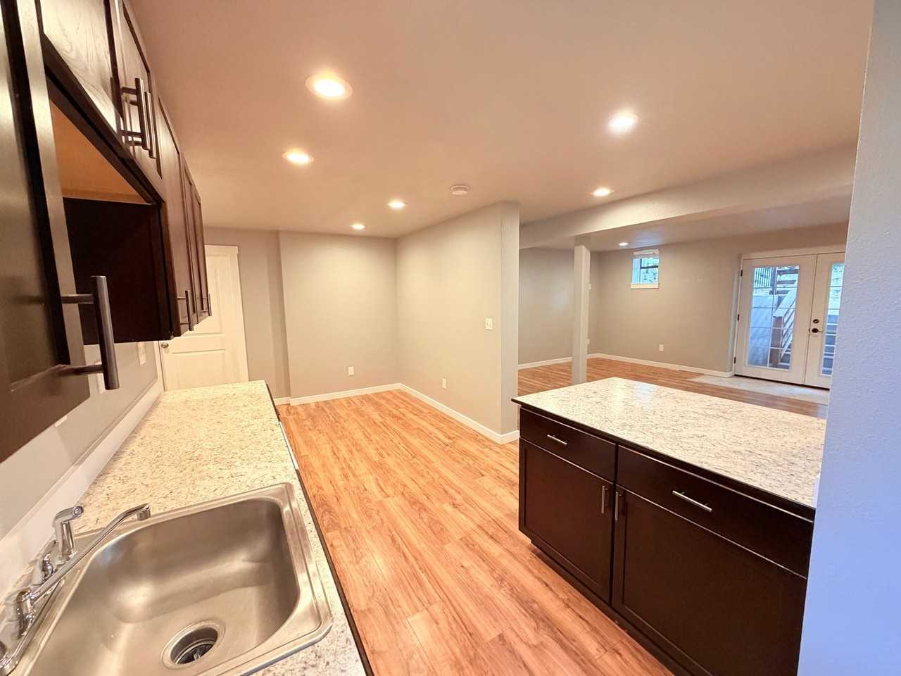 4203 Sunnyside Blvd - Photo 4 of 13