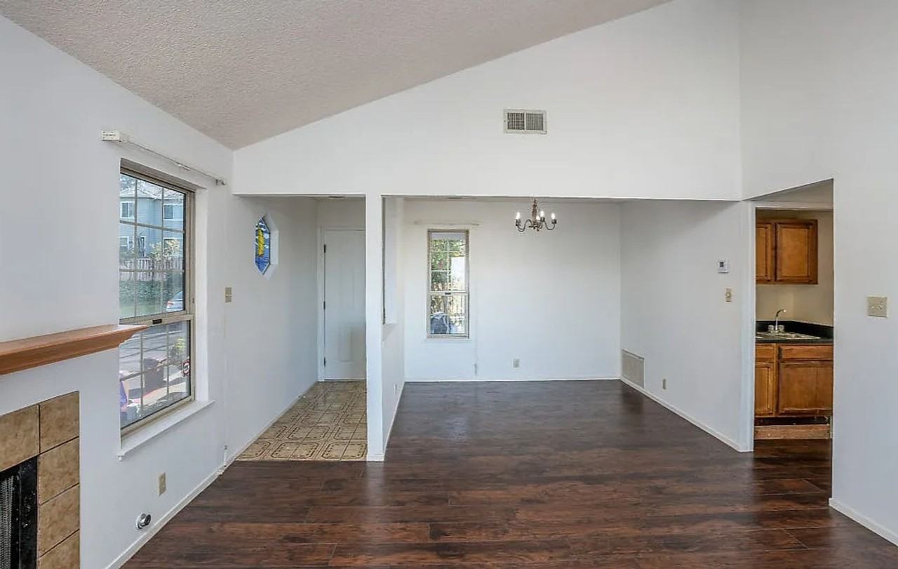 620 Primrose Ter - Photo 3 of 11