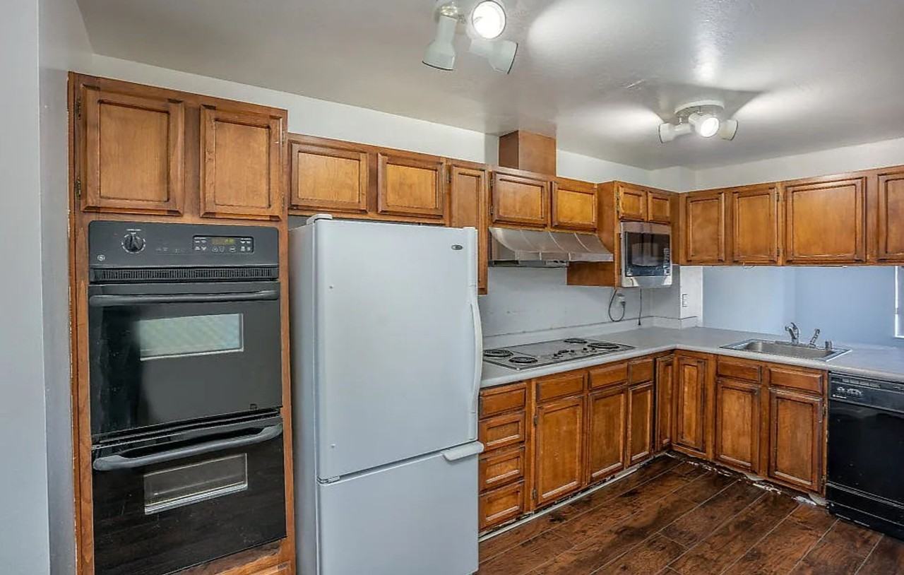 620 Primrose Ter - Photo 4 of 11