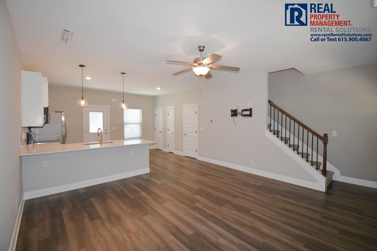 555 Gresham Ln #2B - Photo 3 of 21