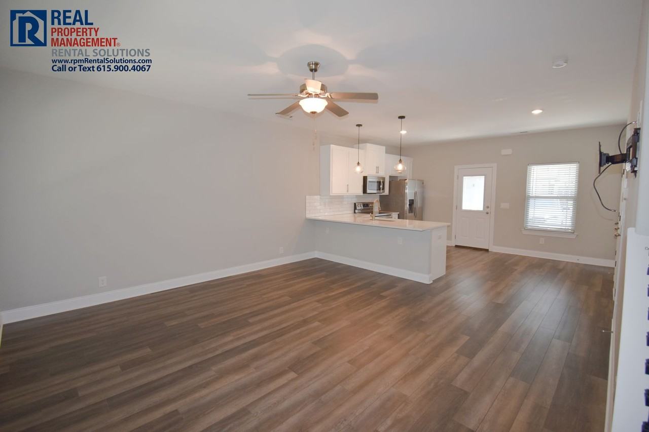 555 Gresham Ln #2B - Photo 4 of 21