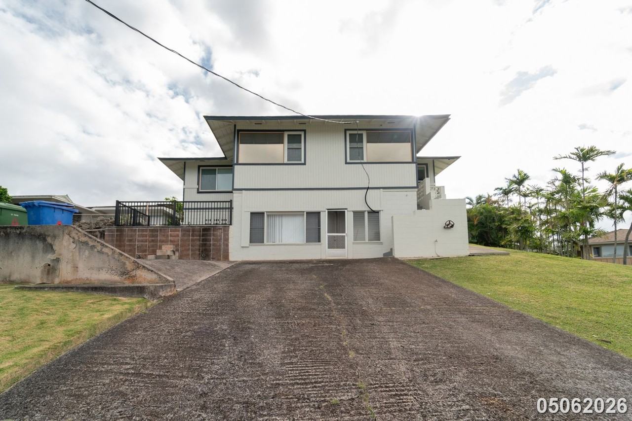 99-905 Aiea Heights Dr #A - Photo 2 of 25