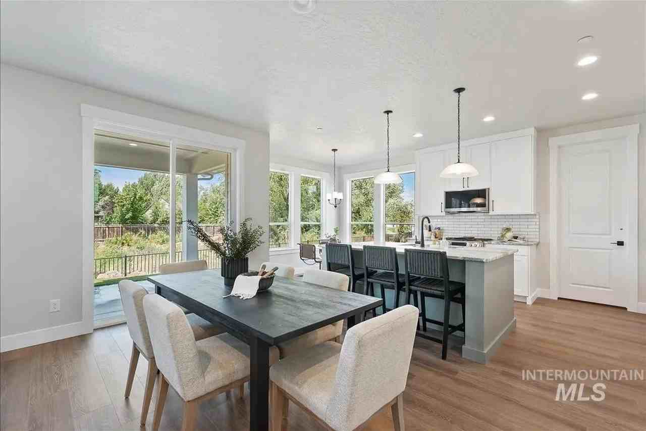 562 Hidden Mill Ct - Photo 4 of 30