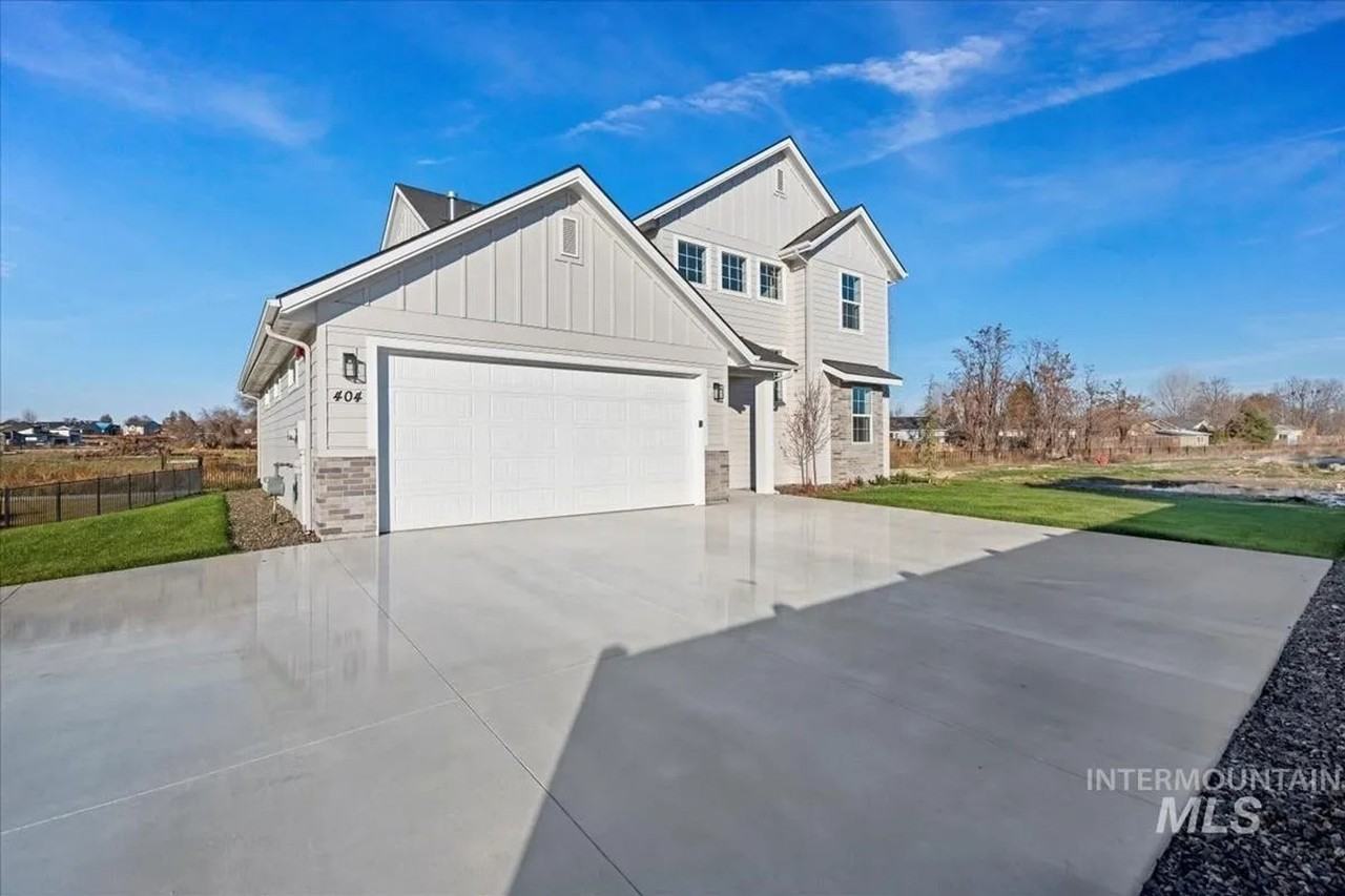 404 Hidden Mill Ct - Photo 3 of 37