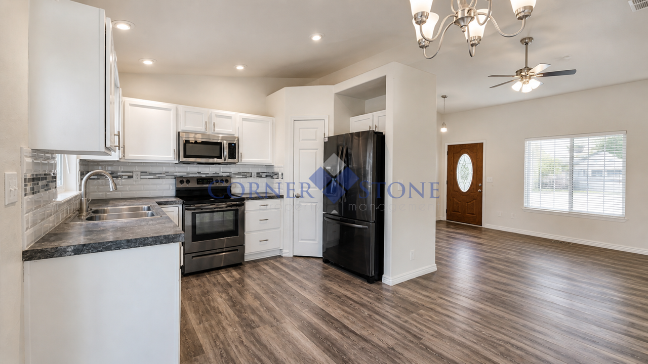 1628 S 26th St - Photo 2 of 11