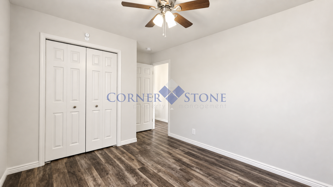 1628 S 26th St - Photo 3 of 11